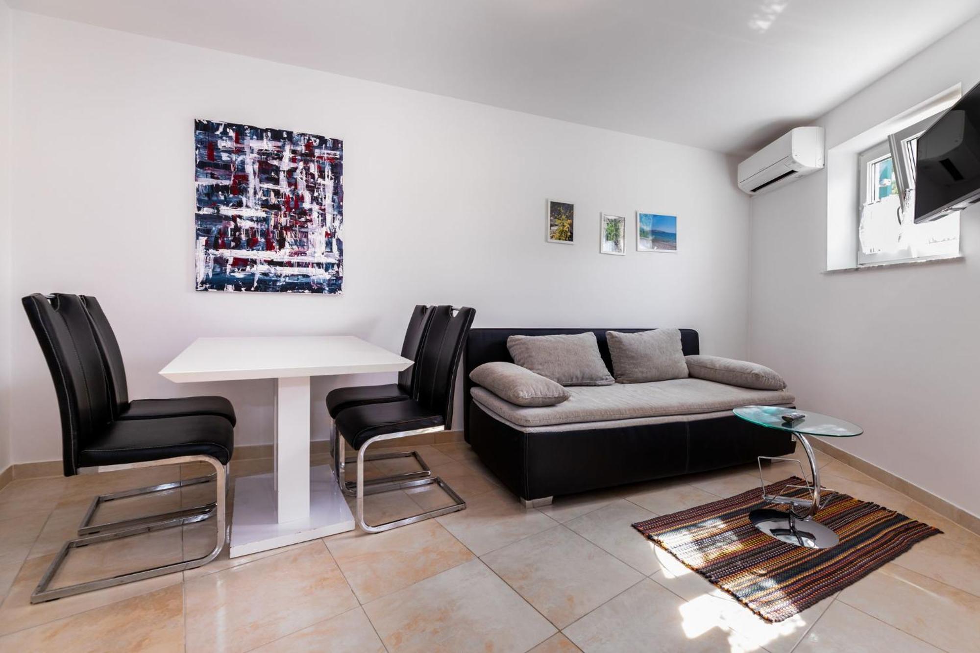 Apartments Oleander Kricin Baska  Exterior photo