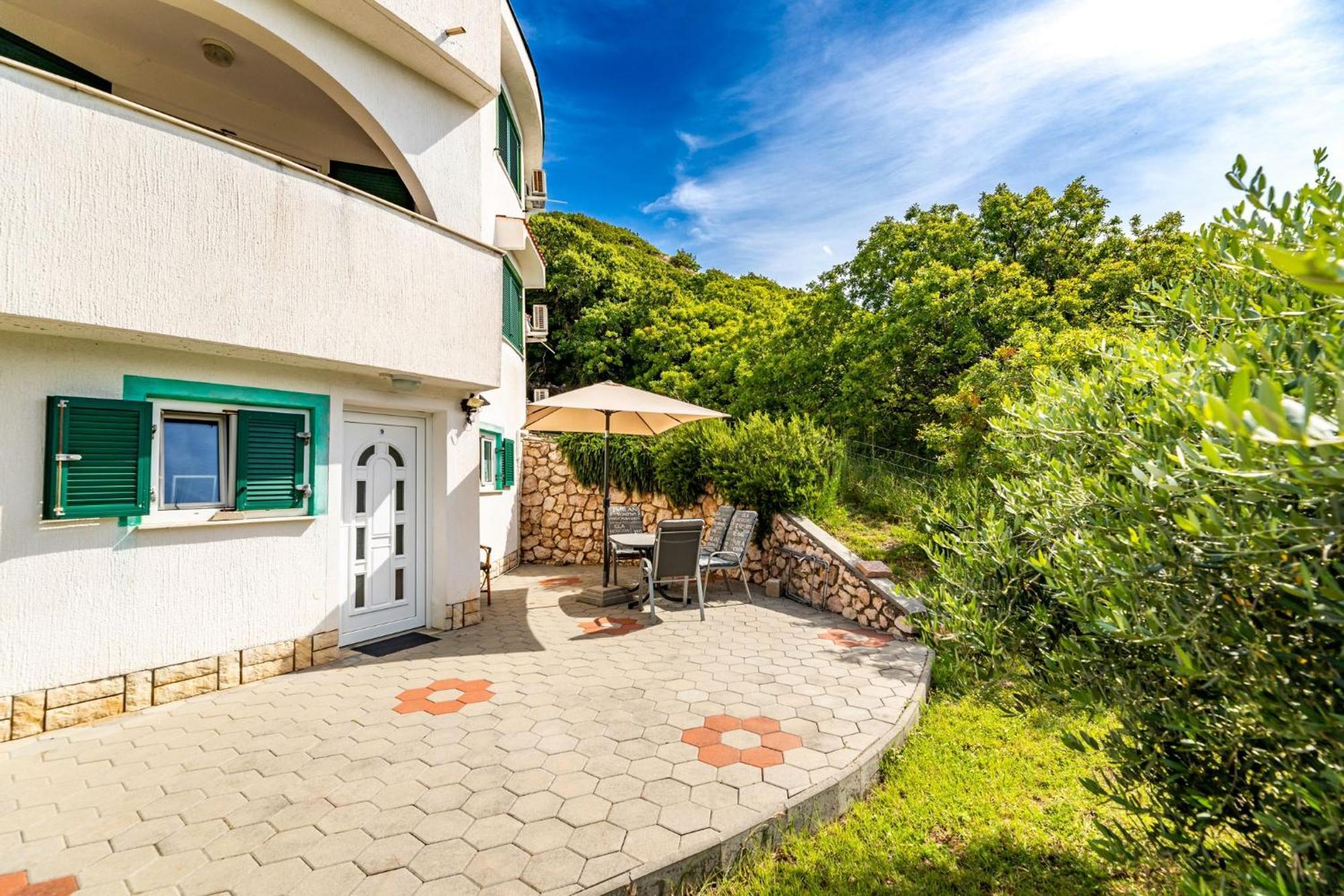 Apartments Oleander Kricin Baska  Exterior photo