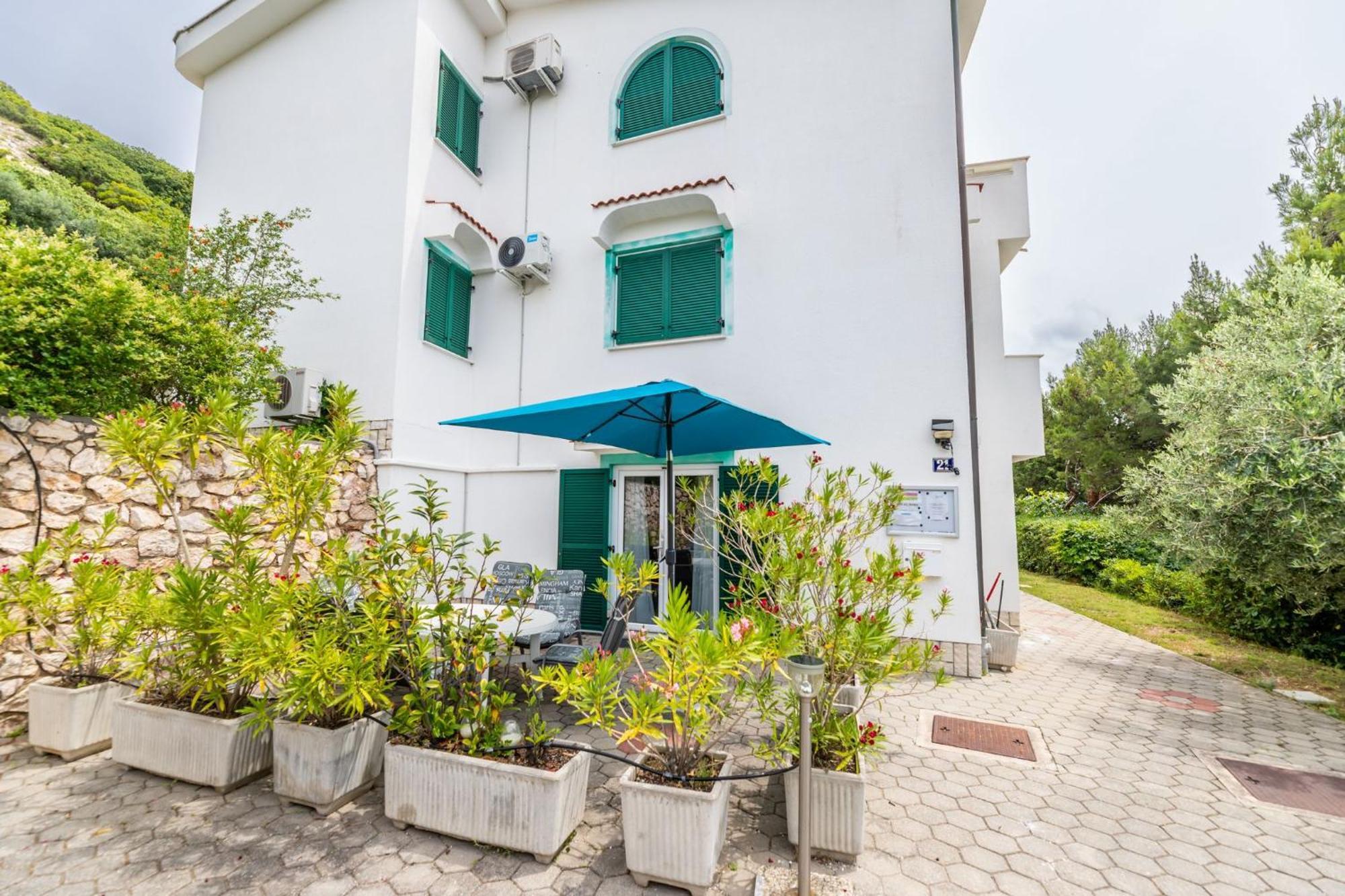 Apartments Oleander Kricin Baska  Exterior photo